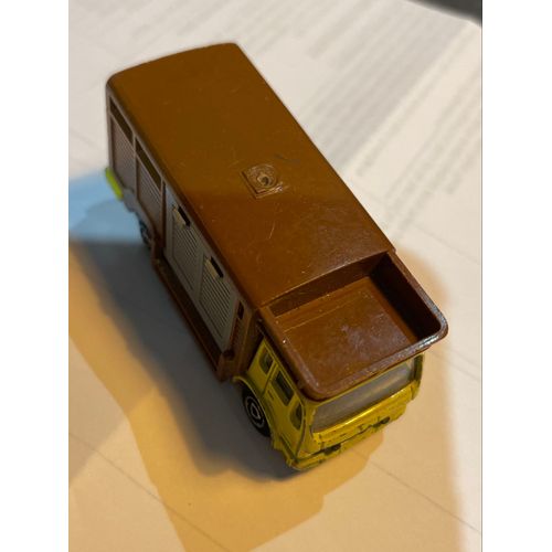 Majorette camion Mercedes bétaillère 