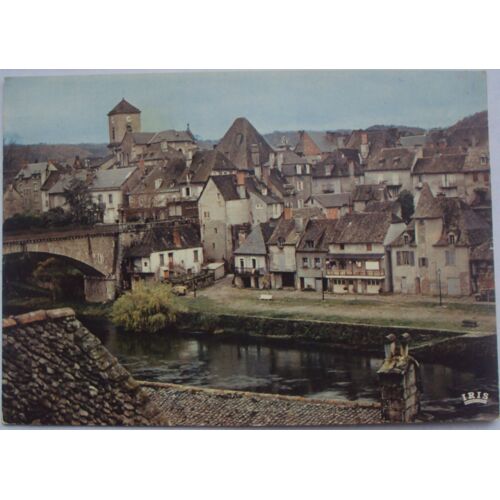 France.. Argentat (19 Corrèze ) Vue D'ensemble Vallée De La Dordogne.