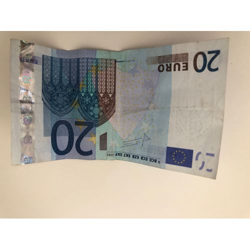 Une Ancien Billet De 20€ En Bon État