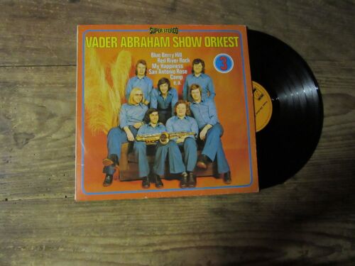 Blue Berry Hill : Red River Rock ; My Happiness ; San Antonio Rose : Camp ...