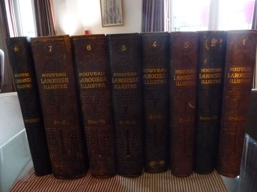 Nouveau Larousse Illustré Relié En Cuir 7 Volumes Et Supplément