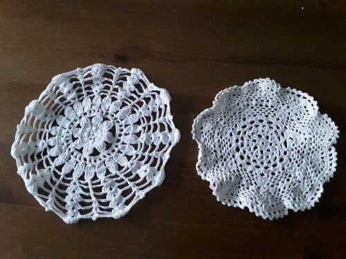 2 Napperon Crochet Blanc 17 Cm Et Écru 14 Cm