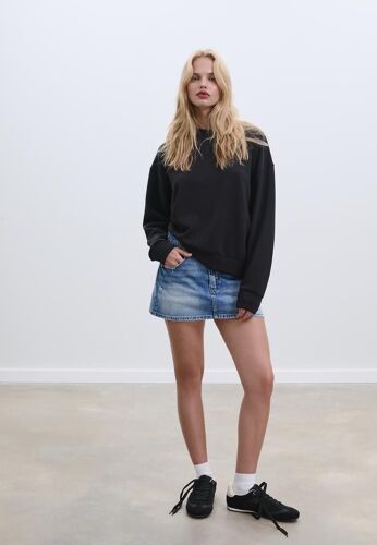 Stradivarius Sweat Basique Doux Au Toucher Noir L