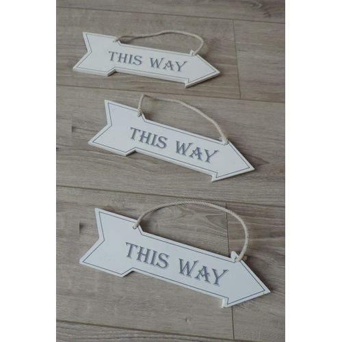 FLECHES DECORATIVES « THIS WAY » X 3