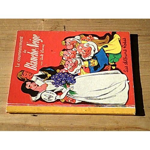Le Couronnement De Blanche Neige