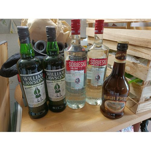 Vends Reste Mariage: Vodka Sobiesky, Whishy William Lawson Et Bailey Irish Fields