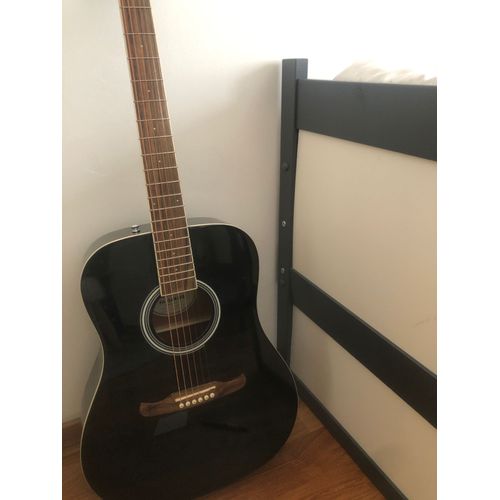 Guitare À Vendre