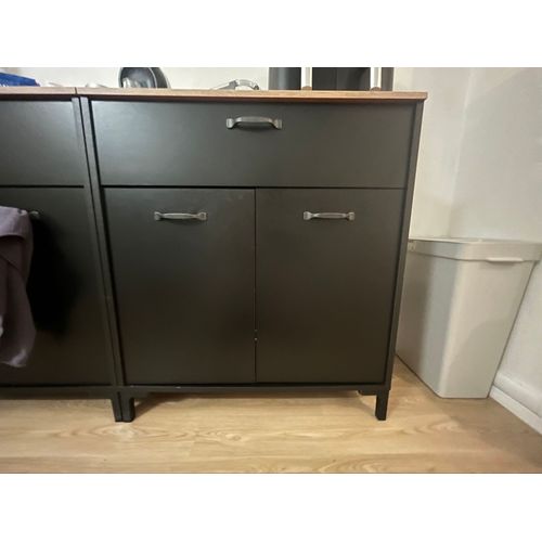2 Buffets Noirs Et Bois
