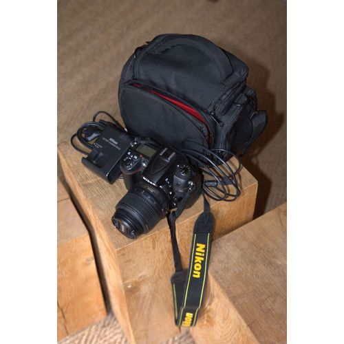 Nikon D7000 16.2 mpix + Objectif zoom AF-S DX 18-55mm f/3.5-5.6G VR