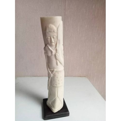 Scupture Personnage Art Africain Matériaux Noble D'Afrique Hauteur 20,5 Cm