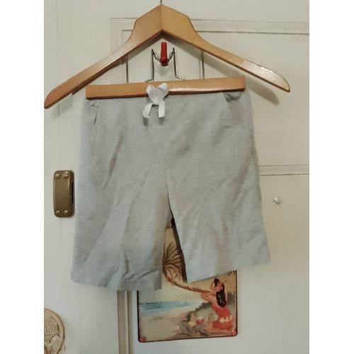 Short Gris 6 Ans.