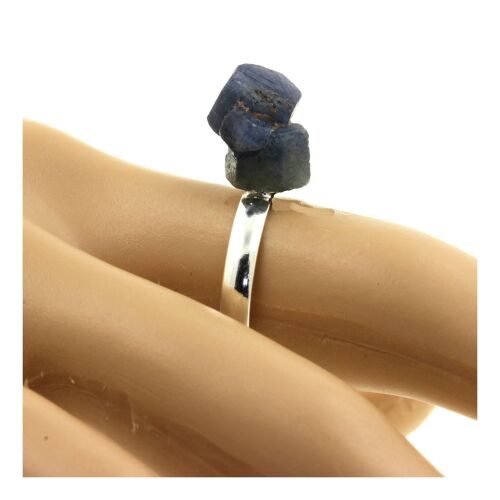 Bague Saphir Brut Plaqué Argent. 16.53 Ct. Taille Réglable.