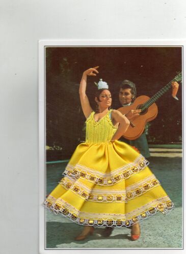 Carte Postale Xx Eme Siecle -Theme Folklore Traditions - Danseuse De Flamenco - Jupe En Tissus Et Dentele - Haut En Fil - Non Ecrite