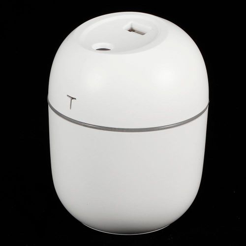 Mini humidificateur d'air alimenté par USB de bureau de 220 ml pour usage de voiture de dortoir de bureau à domicile blanc