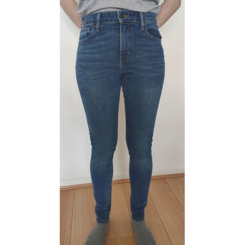 Jean Levi's 721 W26 L30
