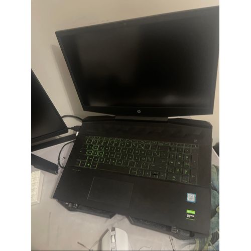 HP Pavilion 17-CD2091NF 17.3" Intel Core i5 - Ram 16 Go - SSD 512 Go