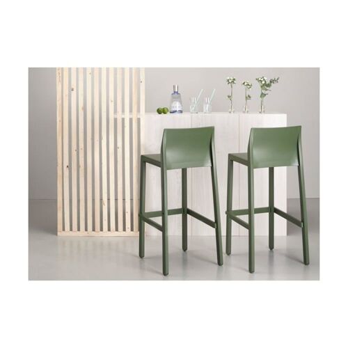 Tabouret design en plastique vert