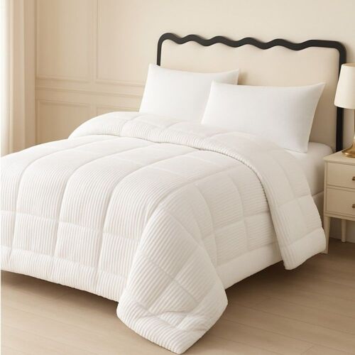 Couette Réversible Effet Velours Utilisable En Plaid 220x240 Cm