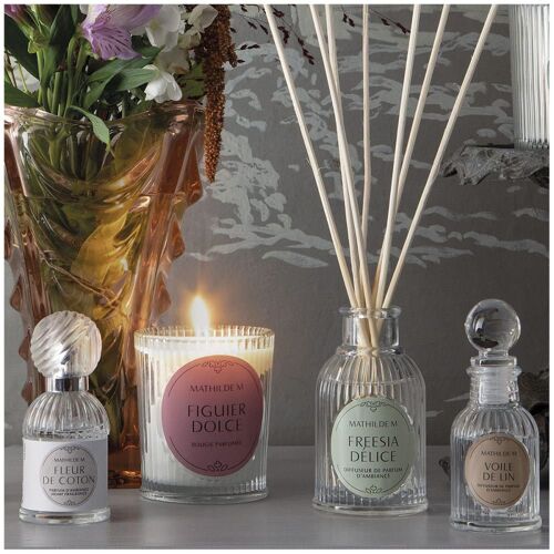 Bougie parfumée 145 g - Rose Élixir