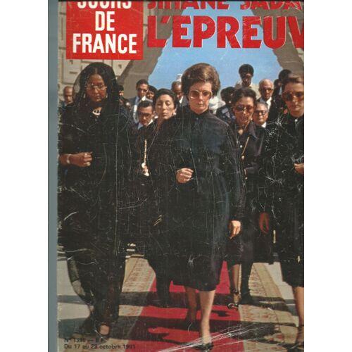 Jours De France 17/10/1981 Jihane Sadate, Hallyday, Roger Vergé, Diana, Karen Cheryl, Iglesias, Chantal Goya, Vartan, Sabatier, Delon, Mireille Darc, Ève Ruggieri,Carole Bouquet,Dave,Maurice Chevalier