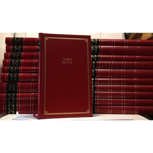 Collection De 10 Volumes De Honore De Balzac.