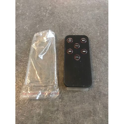Télécommande barre de son haut parleur à identifier 