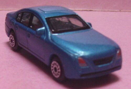 Petite Voiture Berline Bleu Métallisé - Référence C3