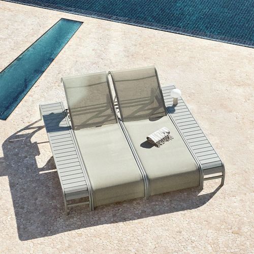 Ensemble De 2 Chaises Longues Inclinables Et 2 Tables D'appoint En Acier Marietta Vert Kaki