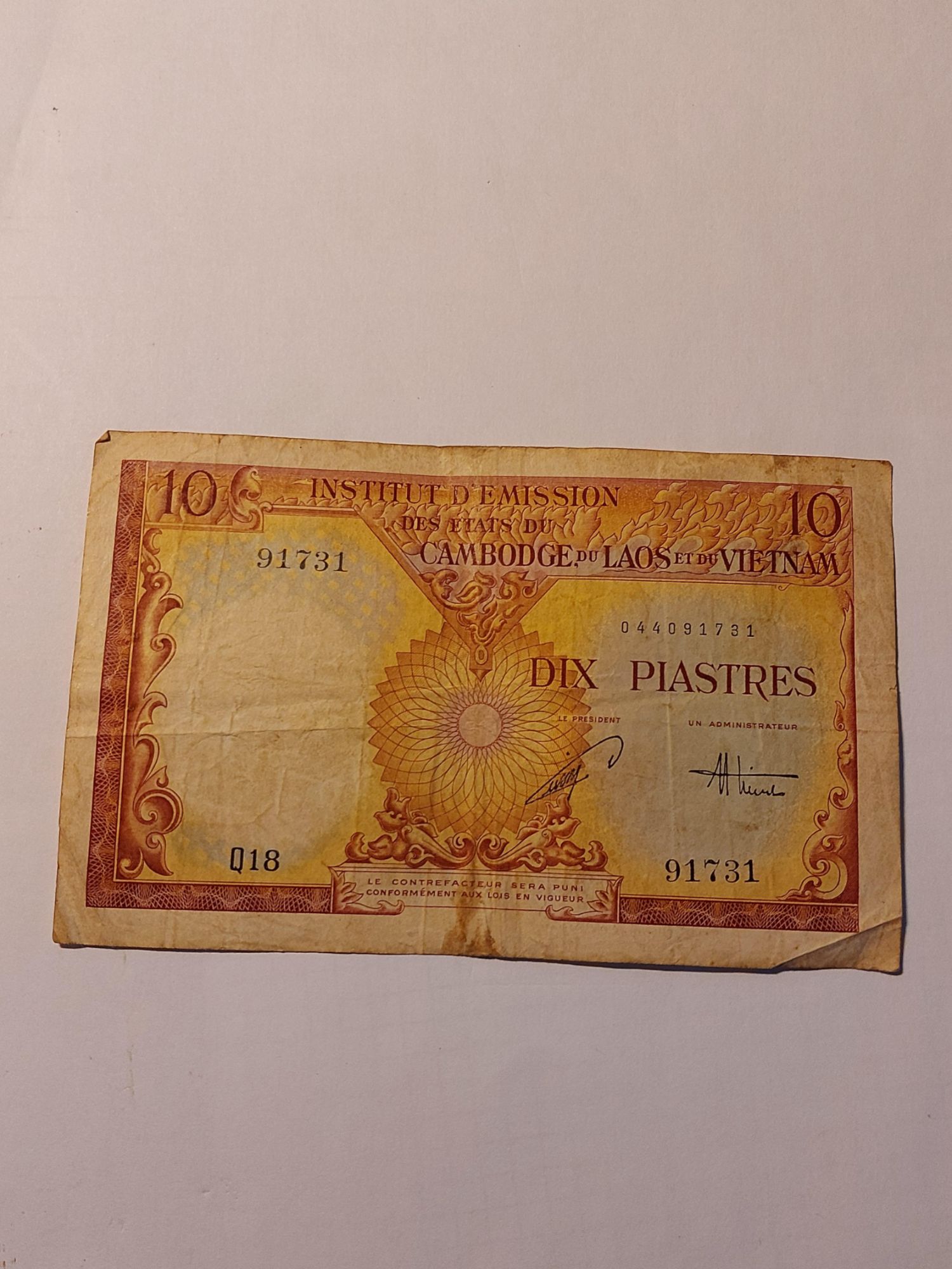 3 Billets De 10 Piastres D’Indochine En B E G Négociable