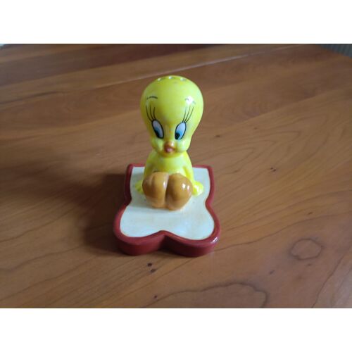 Saliere Titi - Warner Bros