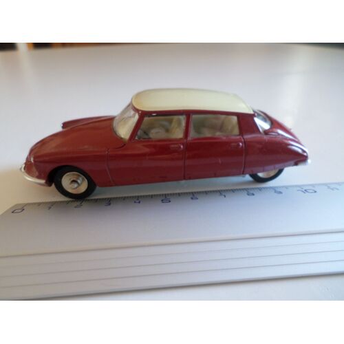 Ds 19 Citroen Rouge-Dinky Toys