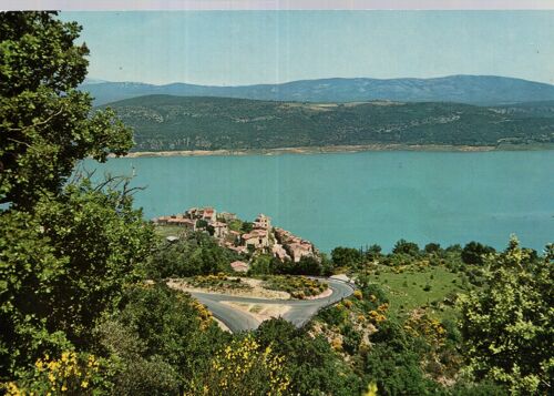 Carte Postale De Sainte-Croix Du Verdon (Alpes Maritimes) Le Village Au Bord Du Lac