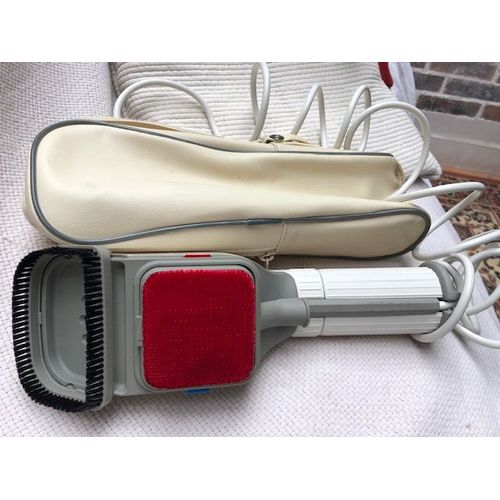 Défroisseur vapeur rowenta