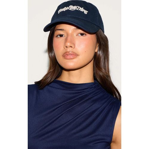 Casquette Blue Marine À Broderie ""Prettylittlething"" Crème, Bleu Marine