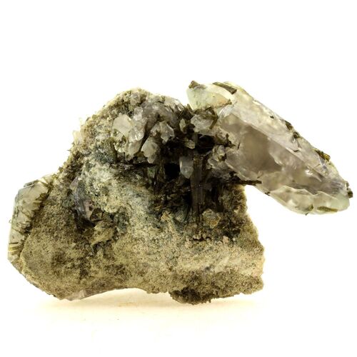 Epidote + Quartz. 790.0 Ct. Aiguilles De L'argentière, Col Du Glandon, Savoie, France..