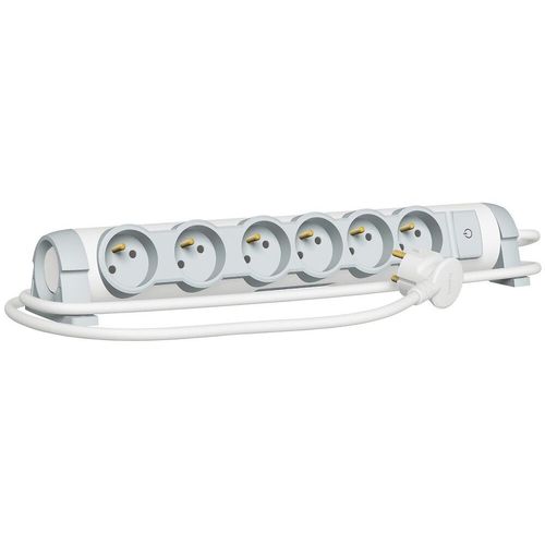 C2G Multi-Outlet Extension for Comfort - Coupe-circuit - CA 230 V - 3500 Watt - entrée : alimentation - connecteurs de sortie : 6 (3 pôles (France/Belgique)) - 3 m cordon - blanc
