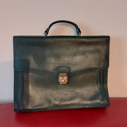 Serviette en cuir