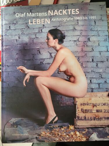 Nacktes Leben