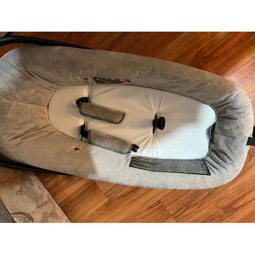 Nacelle Bebe- Très Bon État. Marque Bébé Confort