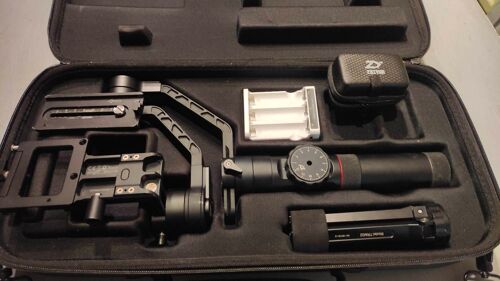 Stabilisateur Zhiyun crâne 2 complet avec follow focus et stabilisateur de double poignée 