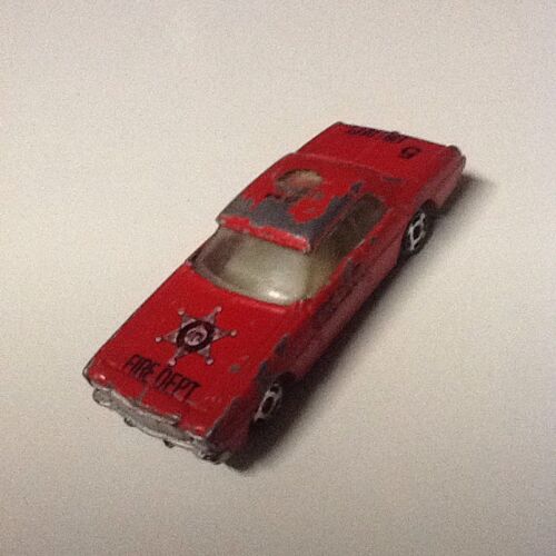 Petite Voiture Berline Rouge