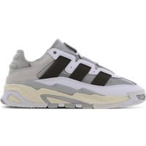 Chaussures De Basketball Adidas Niteball