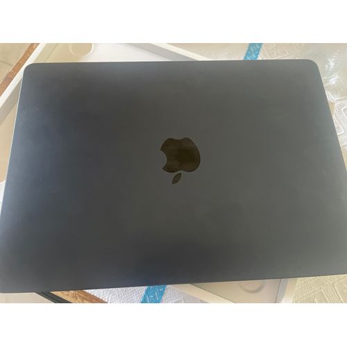 Apple MacBook Air 2022 - 13.3" M2 - Ram 8 Go - DD 256 Go
