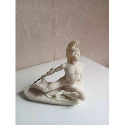 statuette en résine achille longueur 12 cm x 13 cm