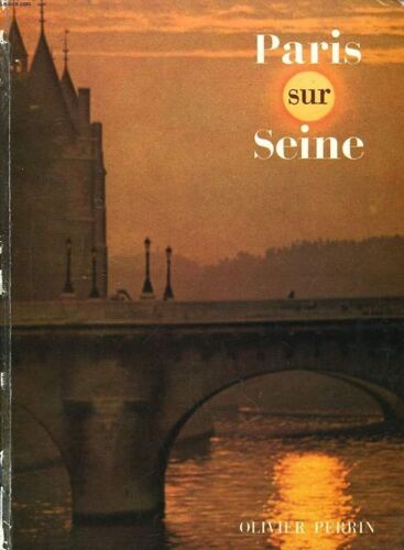 Paris Sur Seine. Les Ponts De Paris.