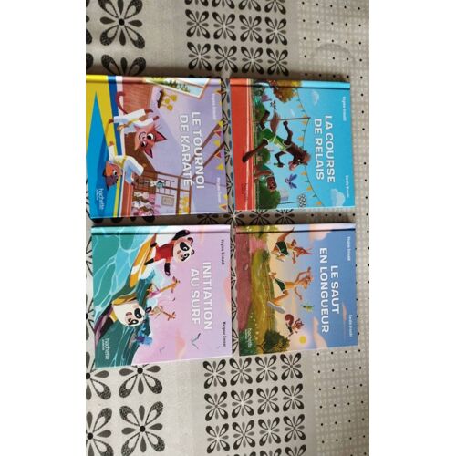 La Course De Relais, Le Saut En Longueur, Le Tournoi De Karaté Et Initiation Au Surf - Hachette Jeunesse - V Grimaldi, C Bruschi & M Zinsner - Lot De 4 Petits Livres Pour Enfants - Esprit Sportif