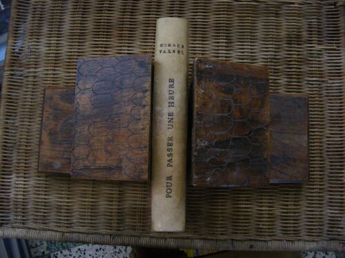 Pour Passer Une Heure. Contes Et Nouvelles Illustrées