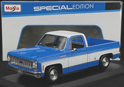 Véhicules miniatures Die Cast 1/18 CHEVROLET C10 CHEYENNE SUPER 1974 - Bleue et Blanche