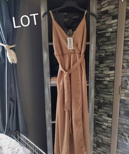 Lot De 3 Robes .... Jamais Portées