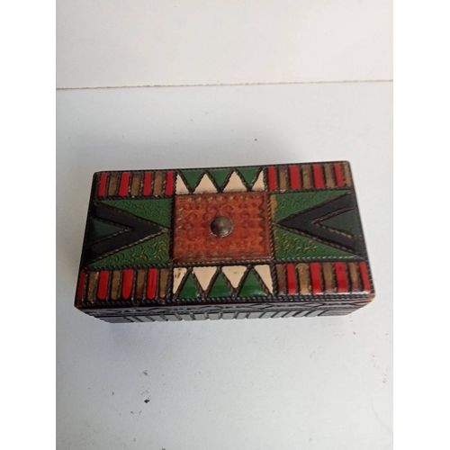 Petite Boite Ancienne Signée Hauteur 3,5 Cm Longueur 8,5 Cm 50gr